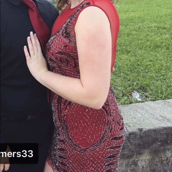 Landmark Homecoming Dress - Picture 6 of 6